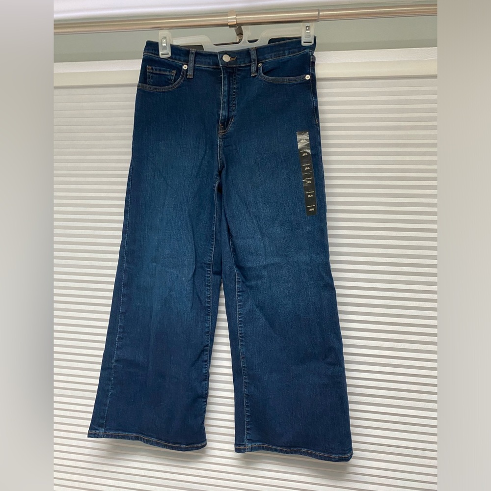 NWT Women’s crop denim